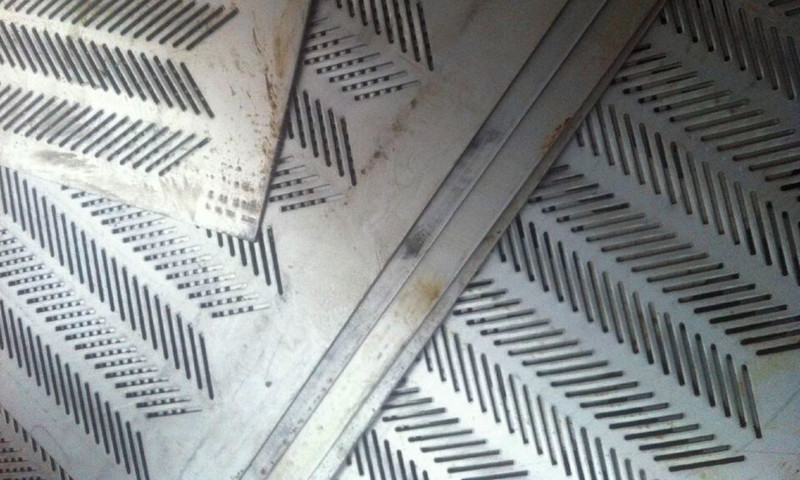 Eight shaped aluminum perforated sheet