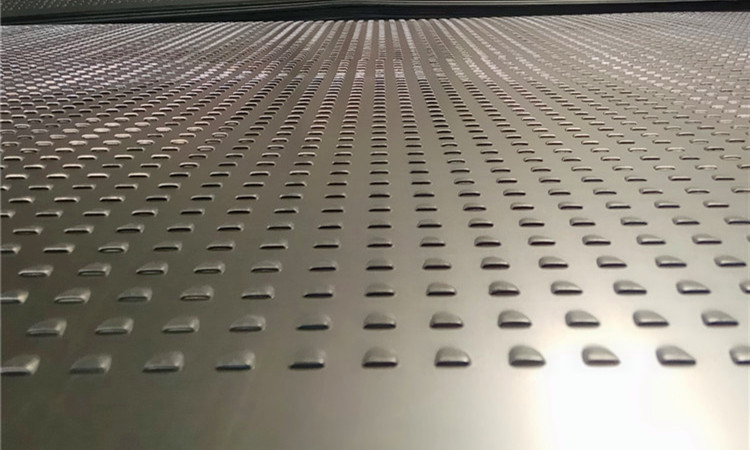 Fish-Scale Perforated Iron Plate
