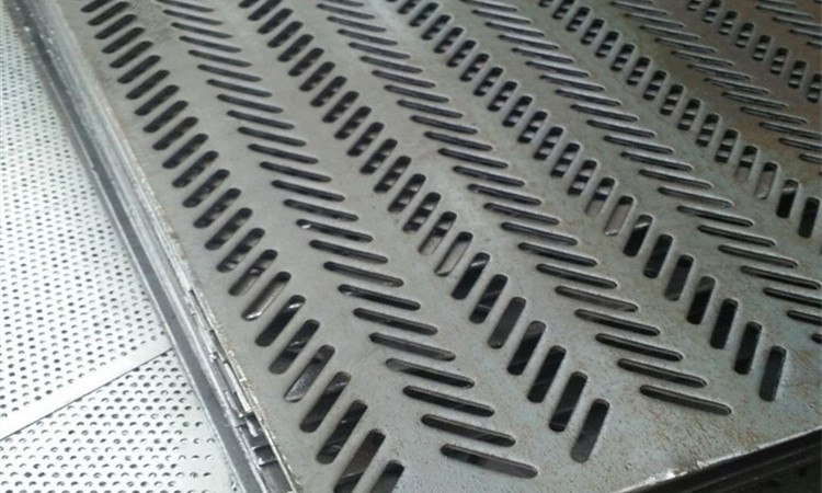 Eight Hole Stainless Steel Perforated Sheet