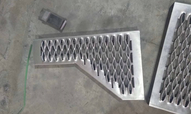 Grip Strut Safety Grating