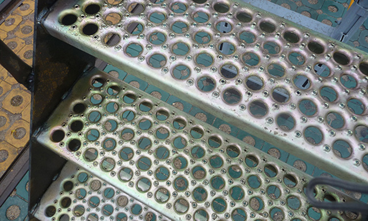 Stair safety grating