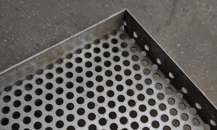 Perforated tray