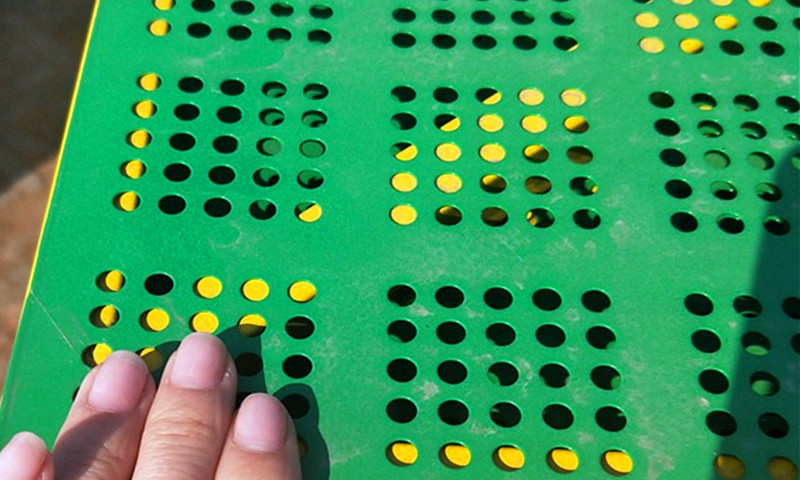 Mute orifice plate