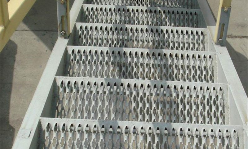Stair Tread Grip Strut Safety Grating