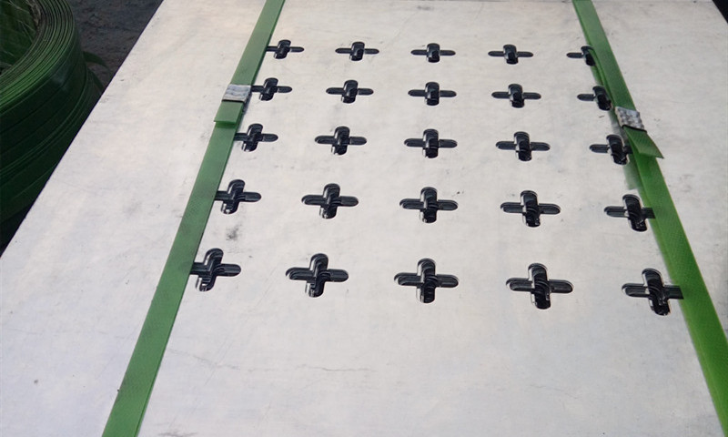 Iron Plate Cross Hole Perforated Sheet
