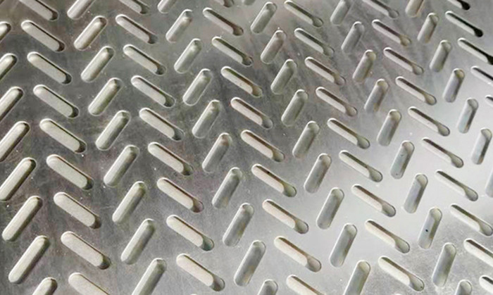 Eight-shape hole perforated steel sheet