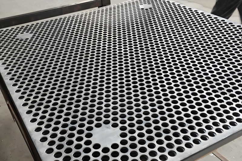 Metal punching mesh