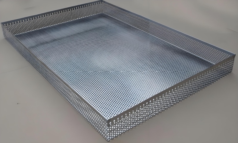 Stainless steel perforated sheets are applied in kitchen baking trays.